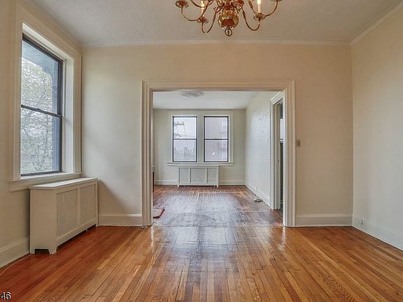3rd image of 33 62Nd St #4A