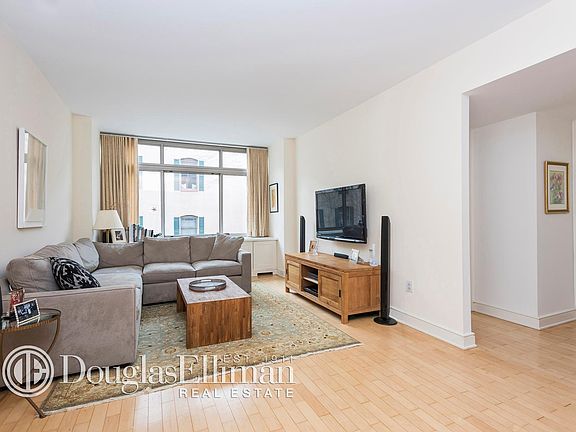 2nd image of 99 Jane St APT 6L
