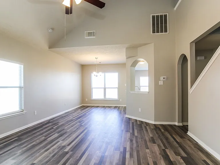 16315 Rockcreek Ln — Photo 4