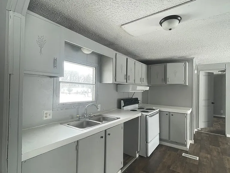 354 Joyner Loop — Photo 18