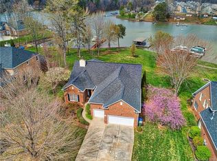 161 Castles Gate Dr, Mooresville, NC 28117