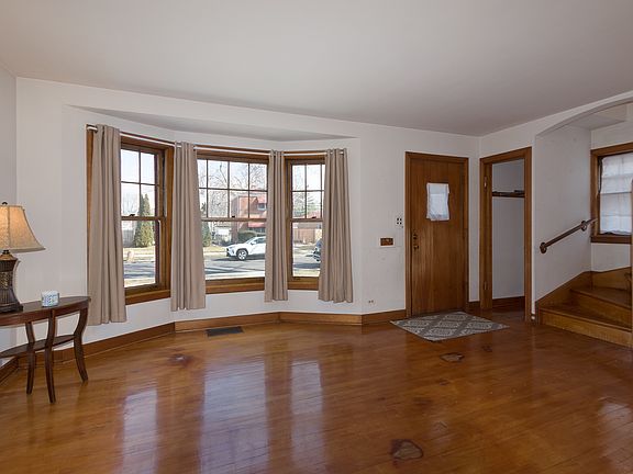 2nd image of 830 Marshall Ave