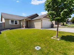 9377 W 9th Pl, Kennewick, WA 99336