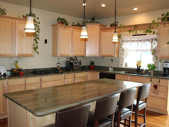 3rd image of 3021 Loraine Dr