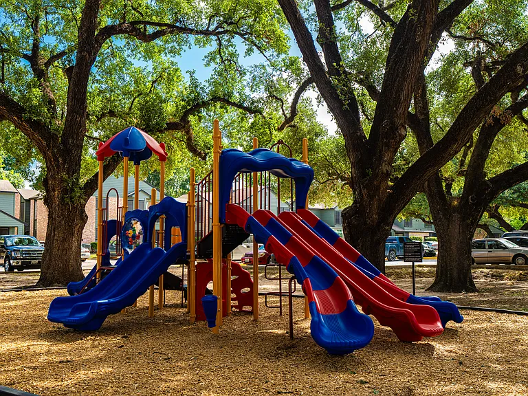 Oak Bend Apartments — Photo 8