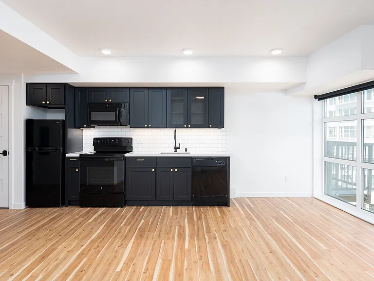 Woodworth Apartments | Vibrant & Luxurious Living in Capitol Hill — Photo 26