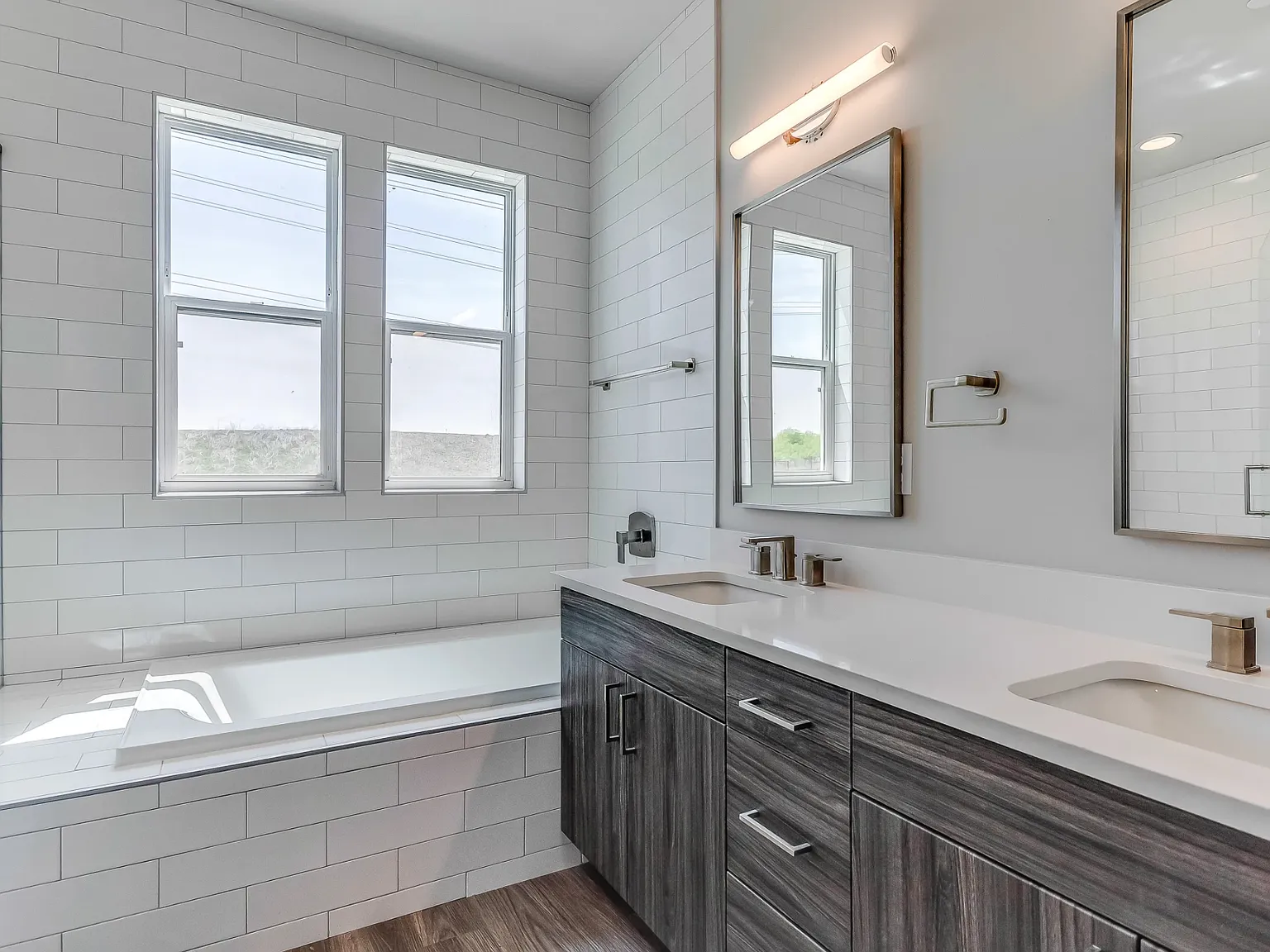3 bed, 3.5 bath, 1687 sqft, $3,195 — Photo 4