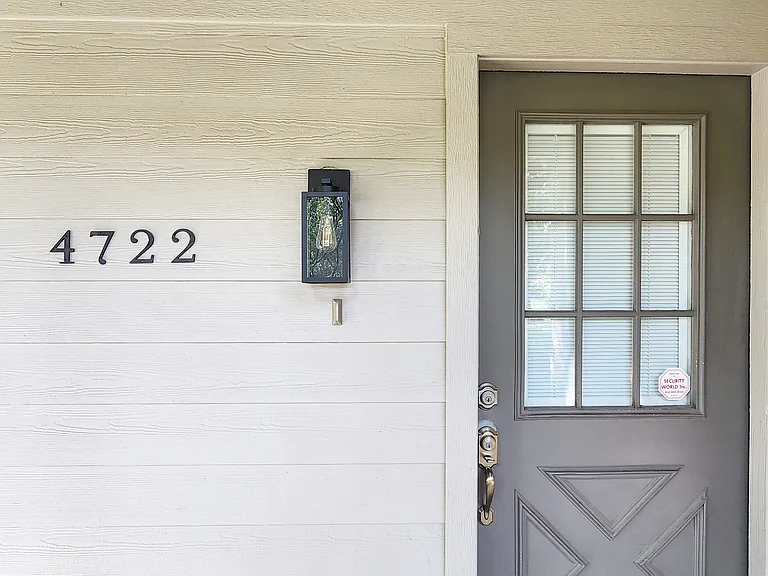 Doorway & Entry Light