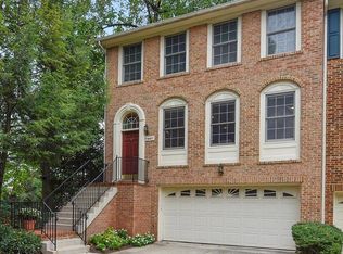 11441 Hollowstone Dr, North Bethesda, MD 20852