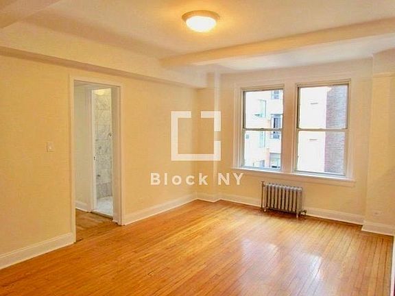 3rd image of 25 E 10th St APT 9E