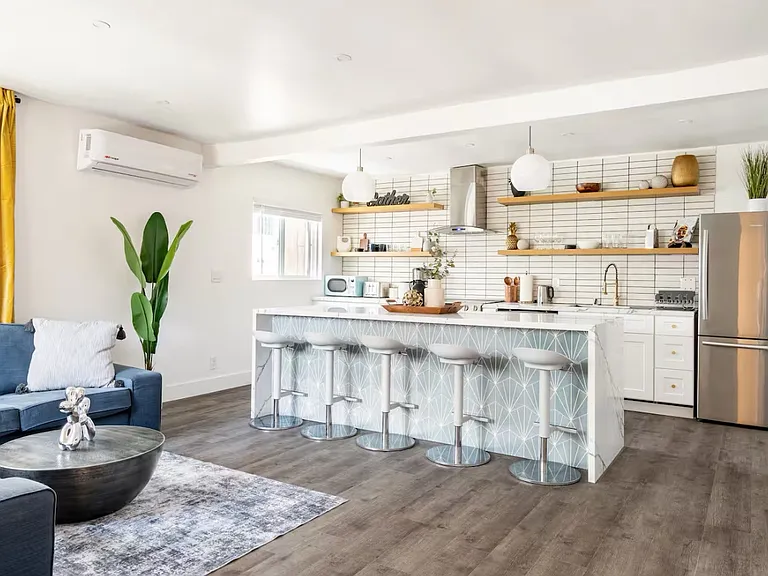 Pacific Beach Dr — Photo 1