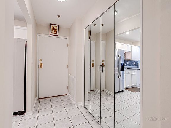 4th image of 1777 W Crystal Ln Unit 206