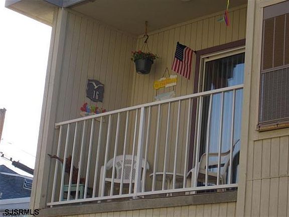 2nd image of 875 Plymouth Pl #16