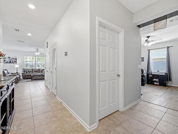 3rd image of 733 TRELLIS BAY Drive