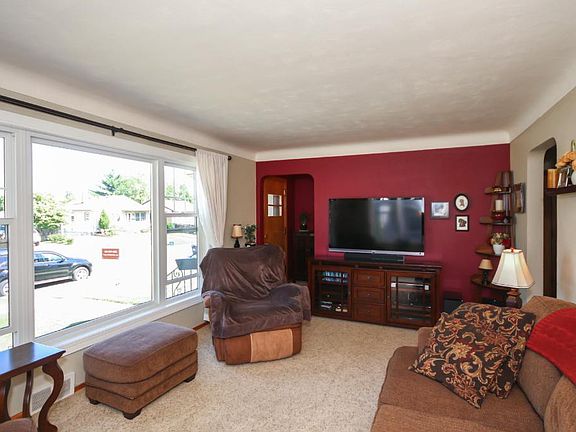3rd image of 2116 Nortonia Ave