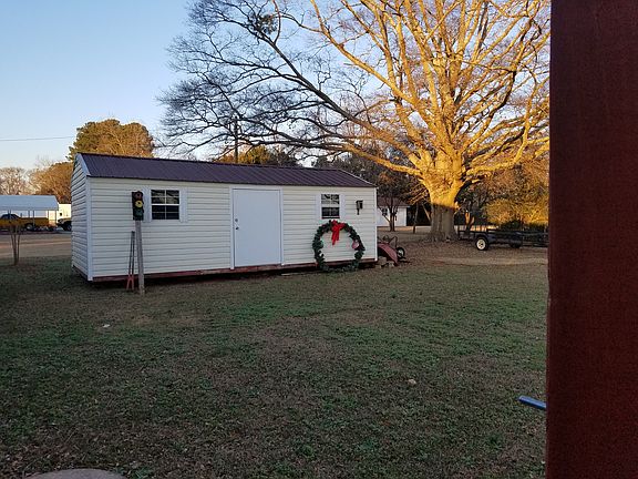 Storage Building Had Rollup End