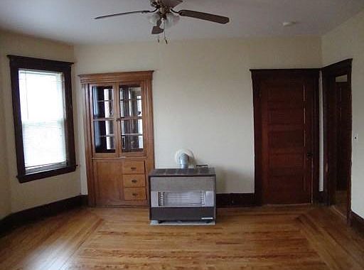 2nd image of 25 Boardman St #2
