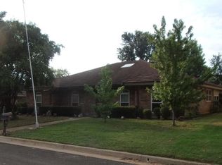 904 Purdue Dr, Arlington, TX 76012