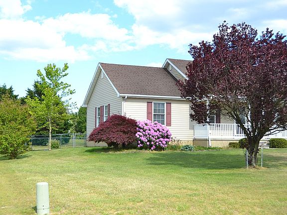 2nd image of 495 Jefferson Woods Dr