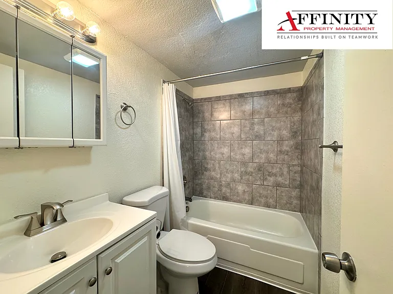 4505 Jarboe St #A — Photo 6