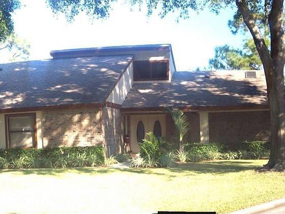 1st image of 7209 Woodville Cres
