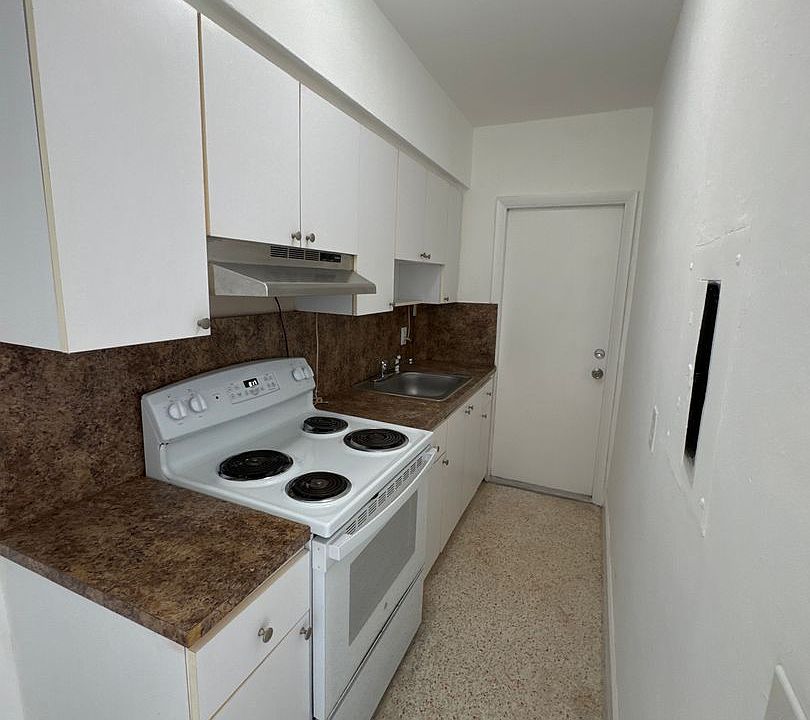 1st image of 2429 SW 9th St APT 1