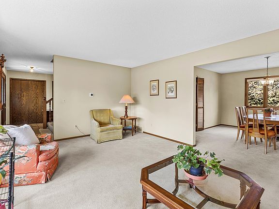 5th image of 1181 Karth Lake Dr