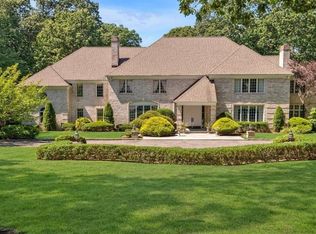 37 Emerson Rd, Glen Head, NY 11545