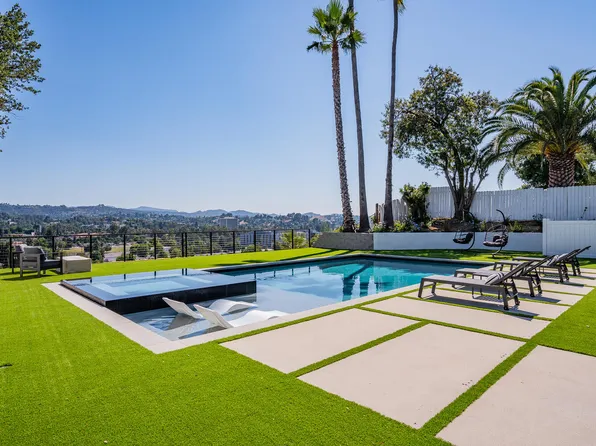 5718 Wallis Ln, Woodland Hills, CA 91367