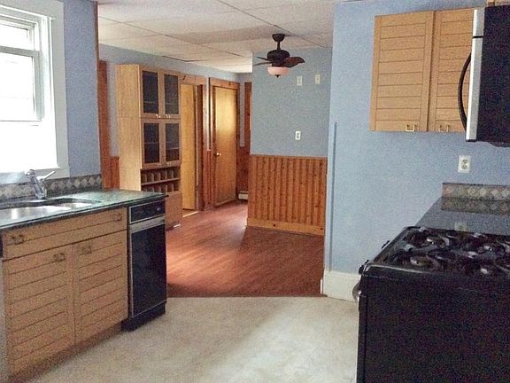 4th image of 58 Elm St #2
