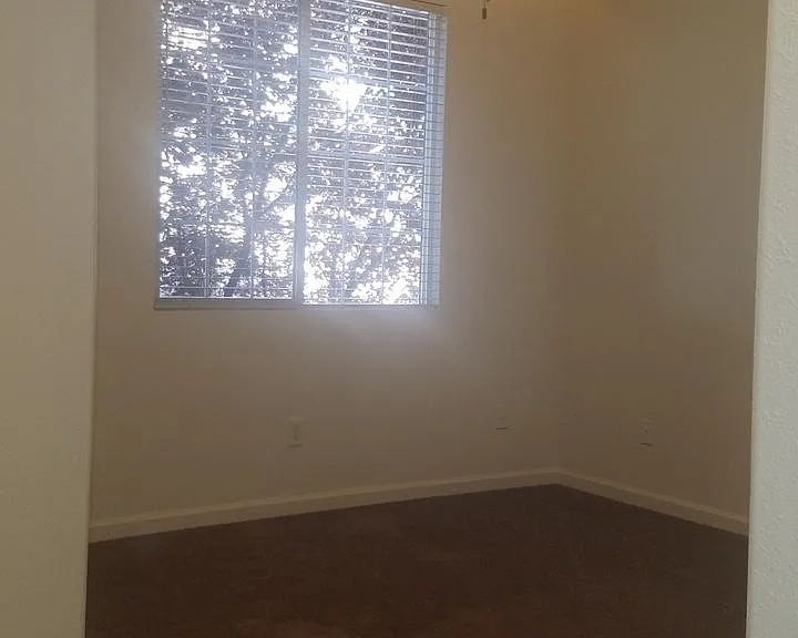 11034 Colton Dr — Photo 12