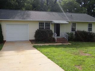 107 Roebuck Dr, Simpsonville, SC 29681
