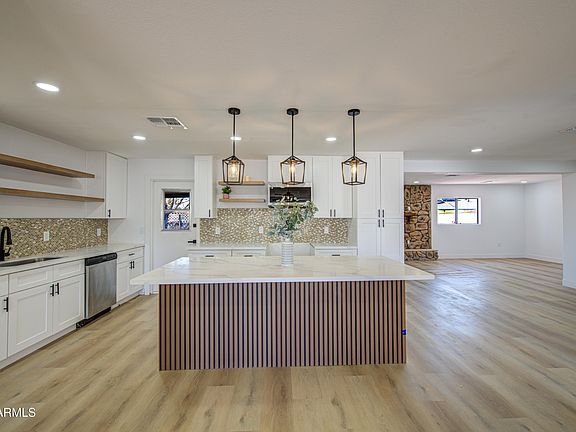 5th image of 4209 W TOWNLEY Avenue