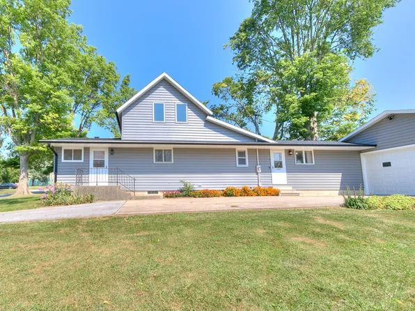 212 N Elm St, Zearing, IA 50278