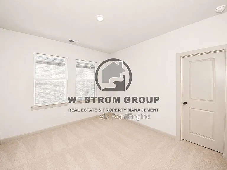 320 Walker Pkwy — Photo 24