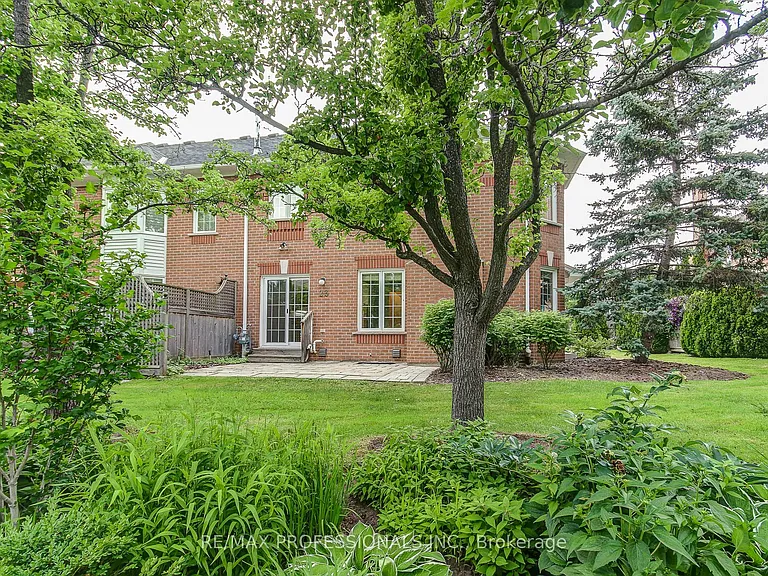 2145 Country Club Dr E #23 — Photo 30