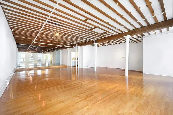 Sold by Sotheby's International Realty | media 17