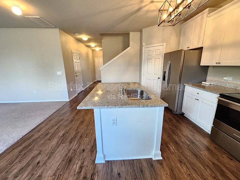 6811 Freedom Hls — Photo 10