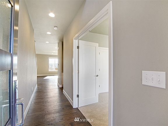 5th image of 20025 145th Avenue E
