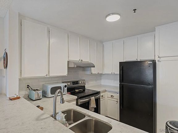 5th image of 5990 Dandridge Ln Unit 176