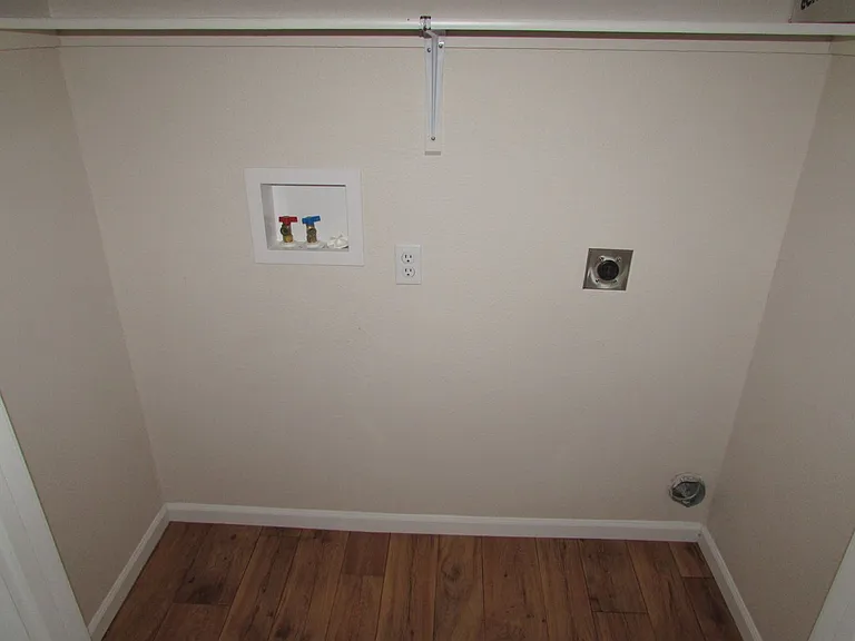 106 Daniels Ct — Photo 7