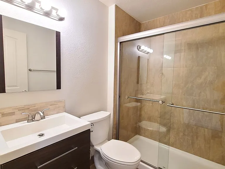 827 E Ermina Ave — Photo 13