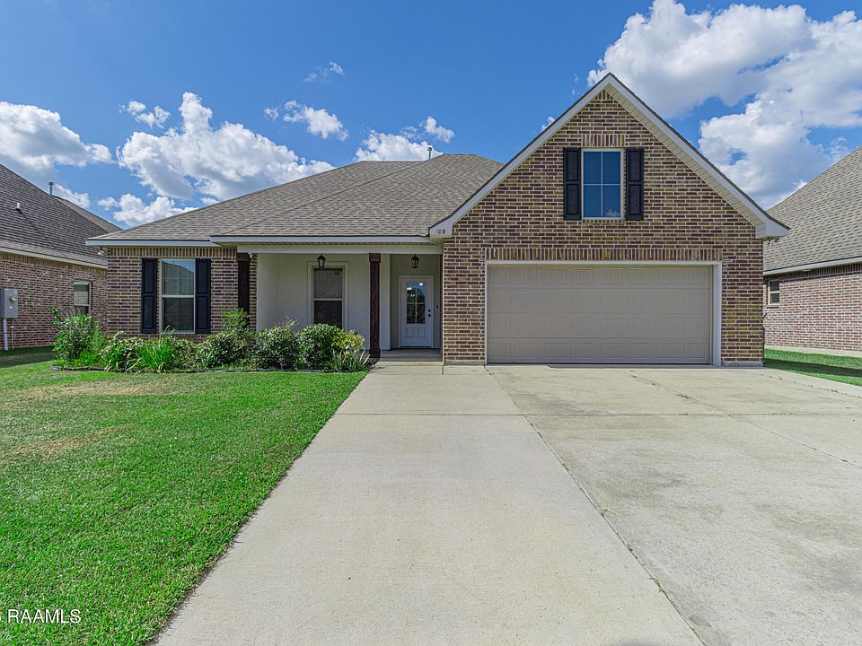 1st image of 109 Spider Lily Ln