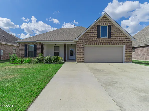 109 Spider Lily Ln, Lafayette, LA 70508