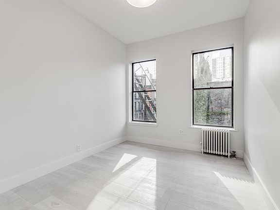 2nd image of 305 E 75th St APT 6