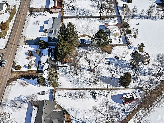 2nd image of 5711 Fairview Dr