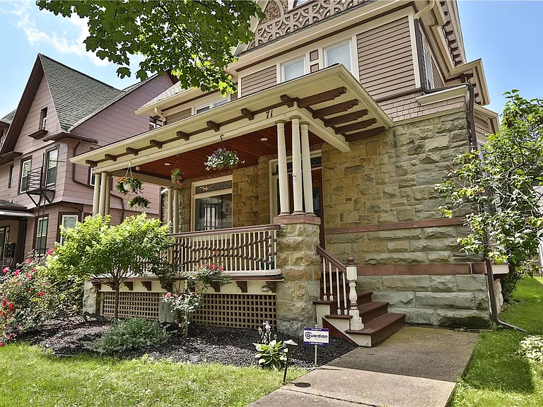 71 Rutgers St — Photo 3