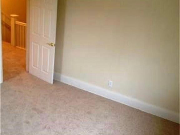 4th image of 616 E 88th Pl #1
