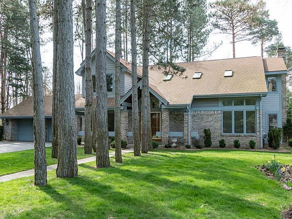 3rd image of 5805 Dunwoody Ct