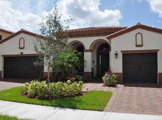 8726 NW 41st St, Cooper City, FL 33024